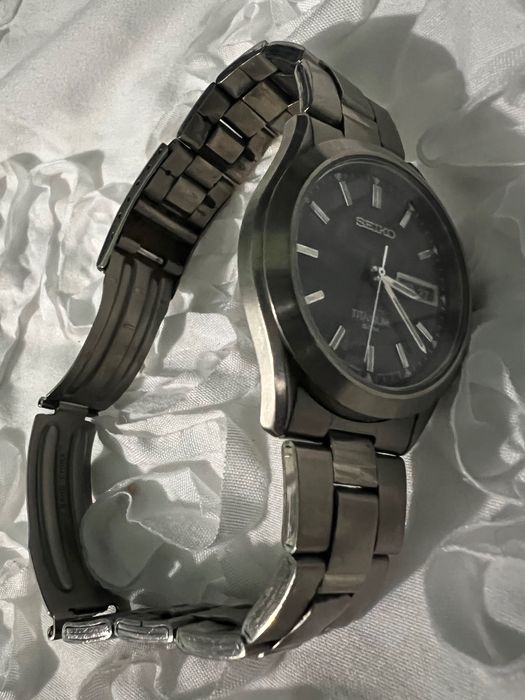 Zegarek męski Seiko kwarcowy tytanowy