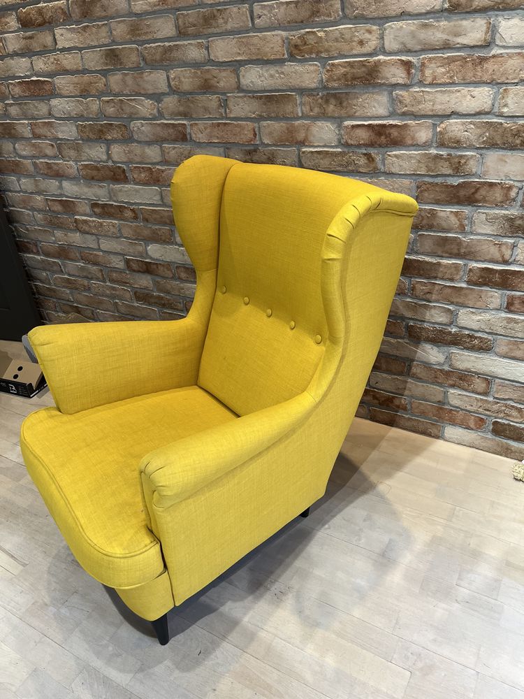 Fotel IKEA musztardowy STRANDMON