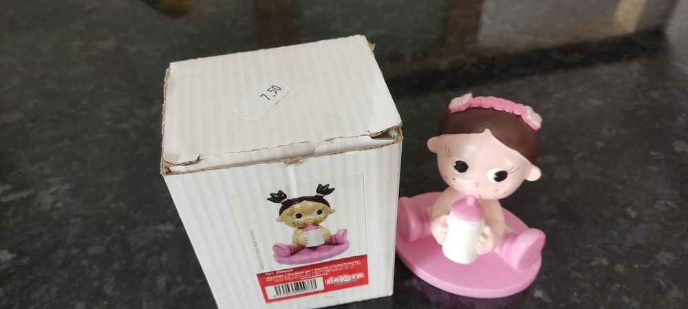 Boneca cerâmica para topo de bolo