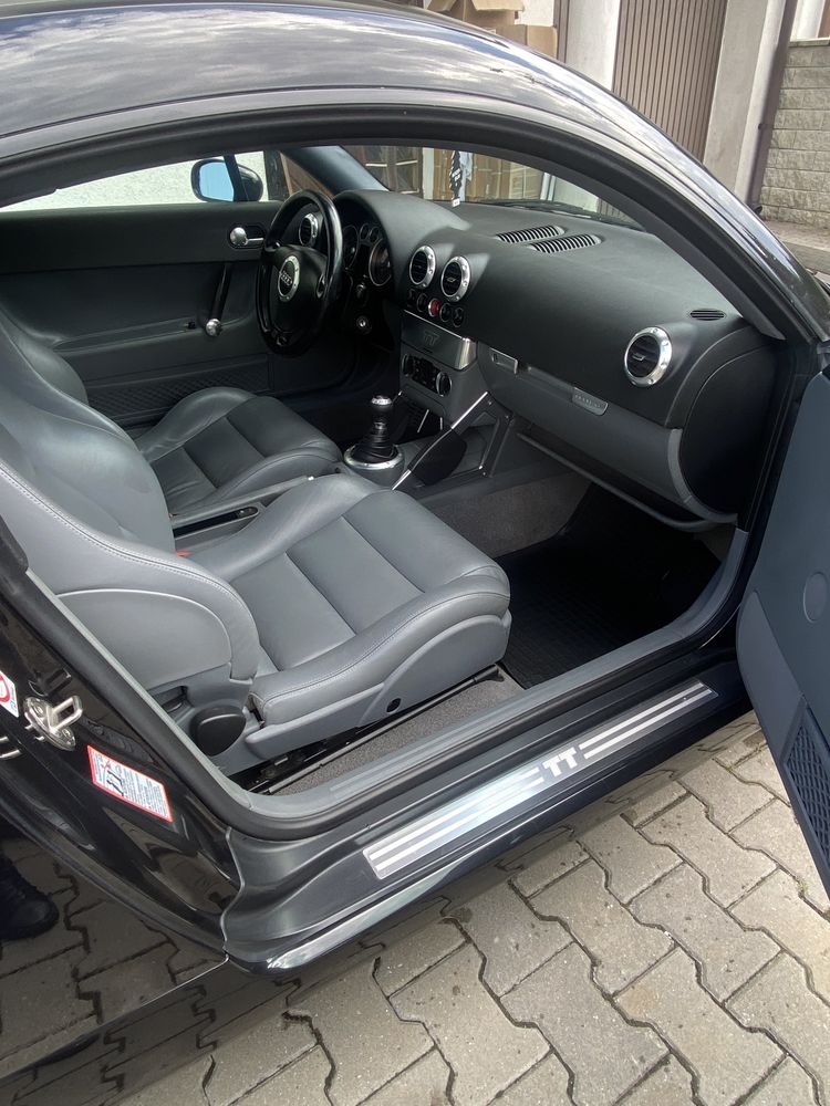 Zadbana audi TT 8n, 225km
