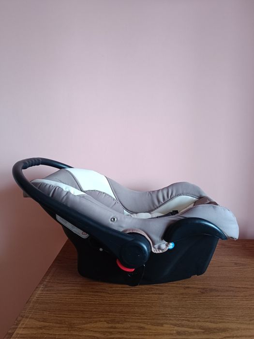 Автокрісло люлька переноска гойдалка дитяча Karwala для новонароджених