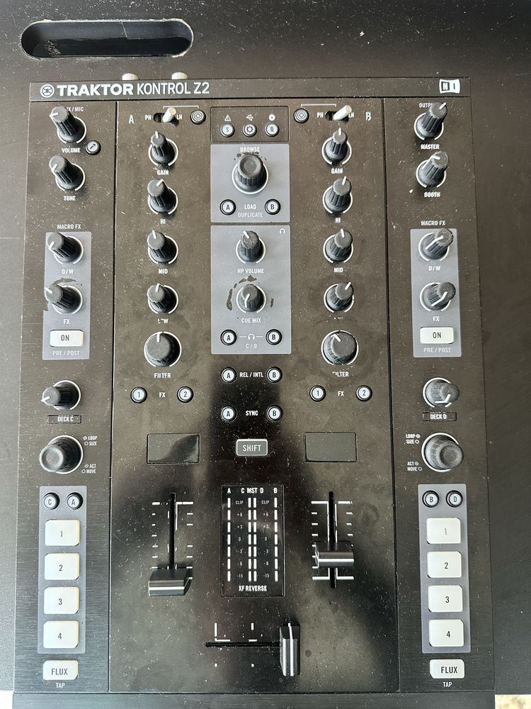 Mesa traktor z2 em bom estado