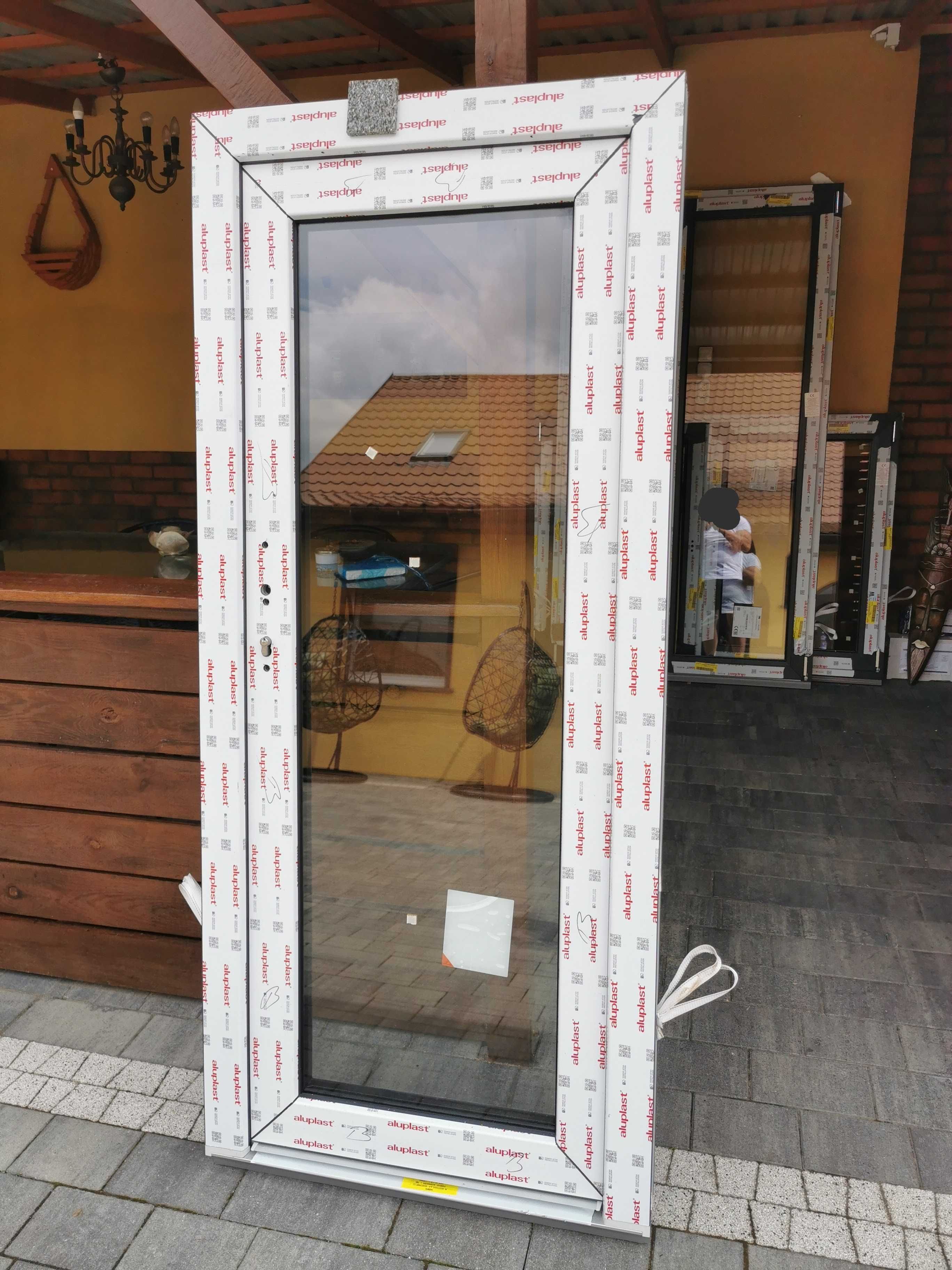 DZRZWI PVC zewnetrzne 81x184 obustronny antracyt