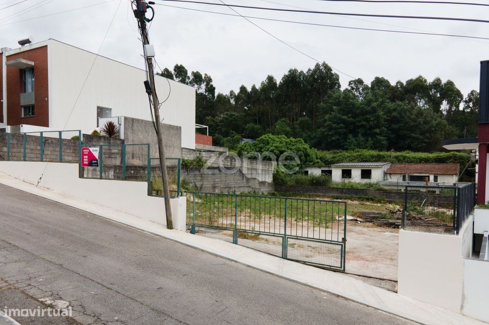 Terreno Urbano Possibilidade Para Moradia 4 Frentes