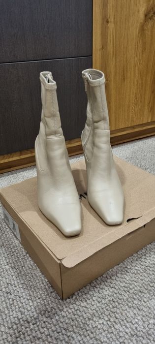 Botins cor Nude Novos