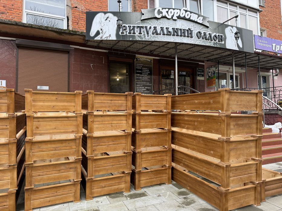 Надгробок гробівець обрамовки оградки надгробие надмогильник