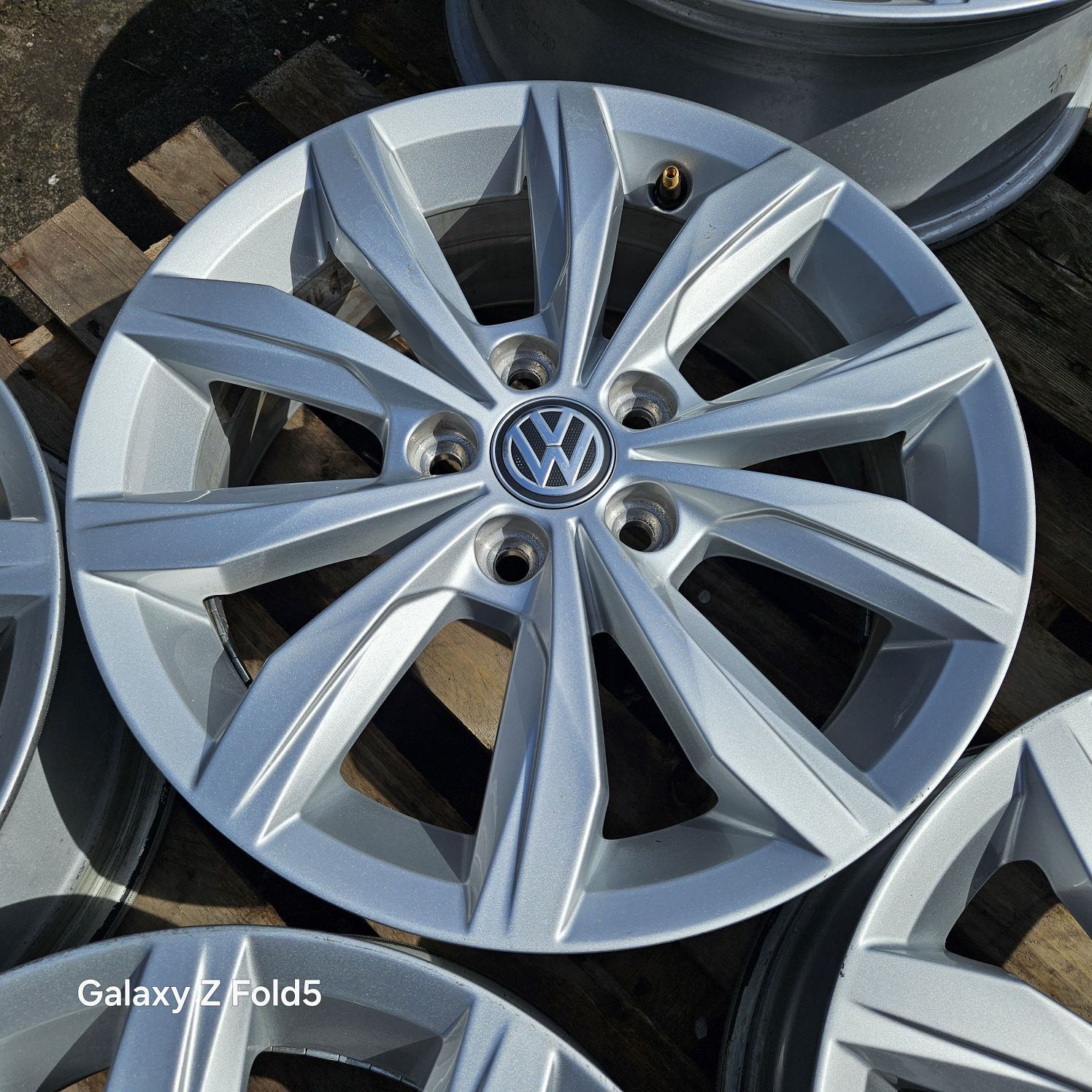 Alufelgi 15 Volkswagen Polo VI Fabia IV Ibiza V 5x100 ET40 5,5jx15"