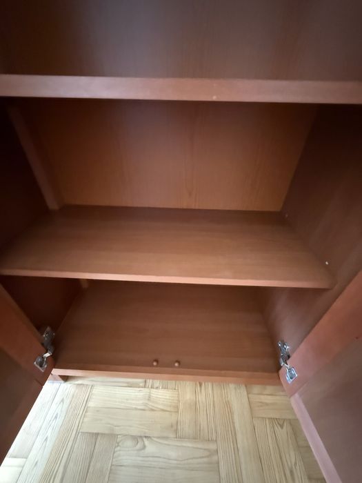 Sprzedam Komodę z dywanem