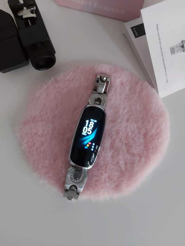 Smartwatch damski na bransolecie Smart Bracelet