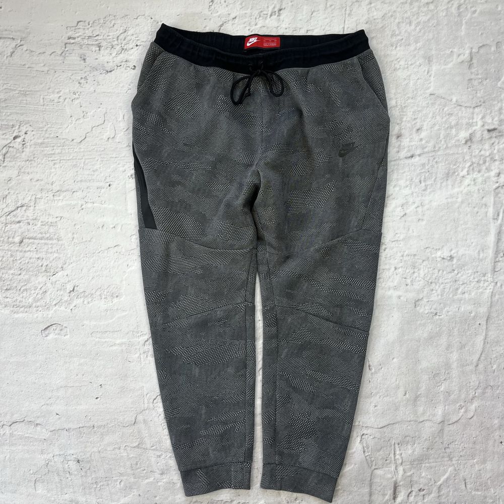 Спортивки nike tech fleece