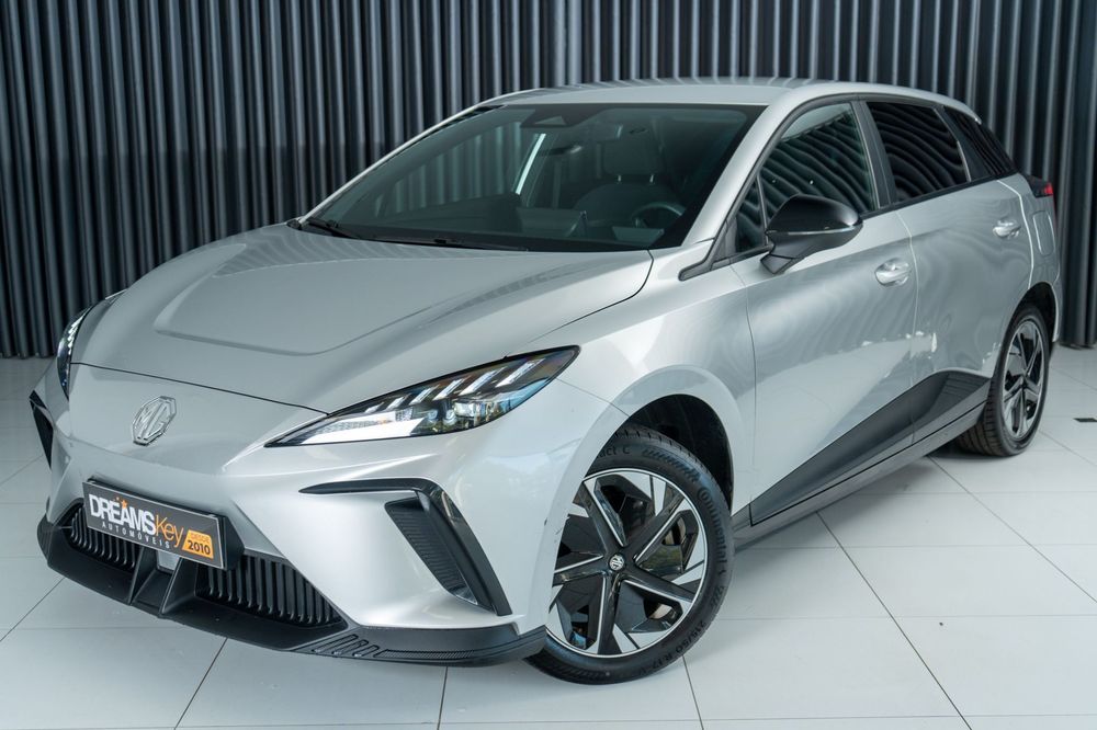 MG MG4 64 kWh Luxury