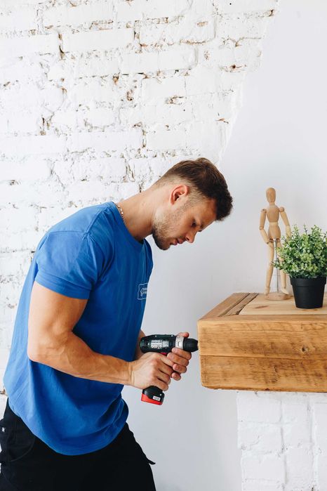 Столяр у Тернополі. Встановлення дверей / вікон. Вкладання ламінату.