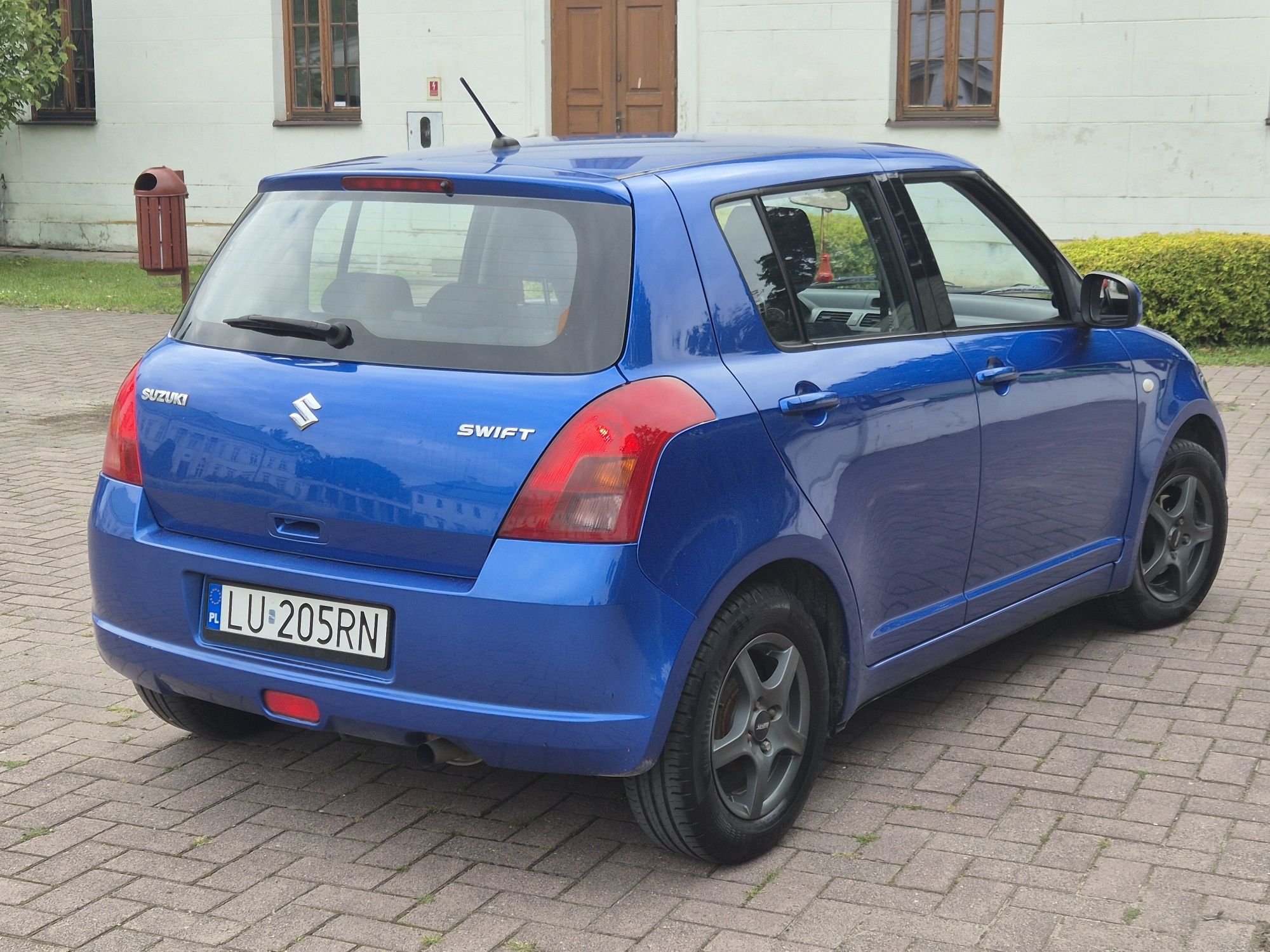 Suzuki Swift 1.3 92KM  benzyna 5 drzwi