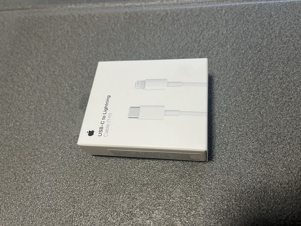 Apple USB-C to lightning
