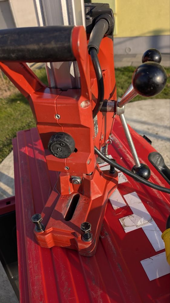 Алмазна установка hilti dd120 .алмазная дрель