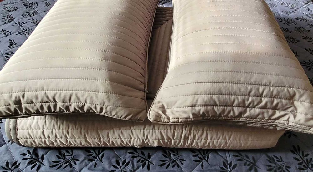 Narzuta IKEA KARIT szara 260x280 cm + 2 poduszki 40x60 cm