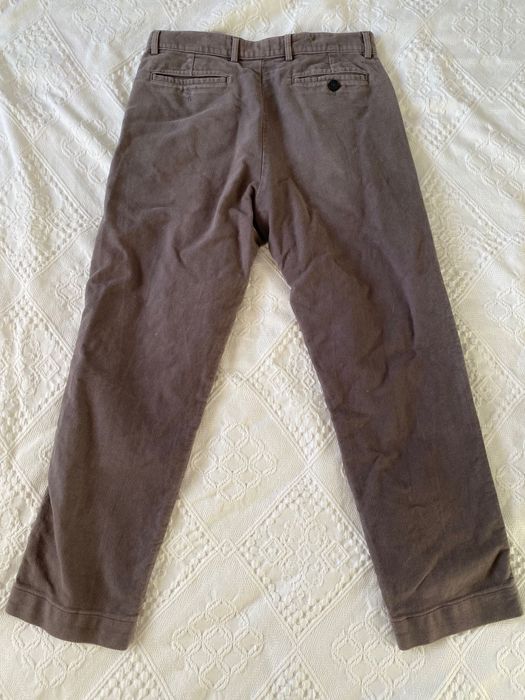 calças castanhas gianfranco ferré