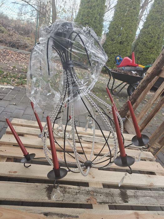 Żyrandol ze świecami