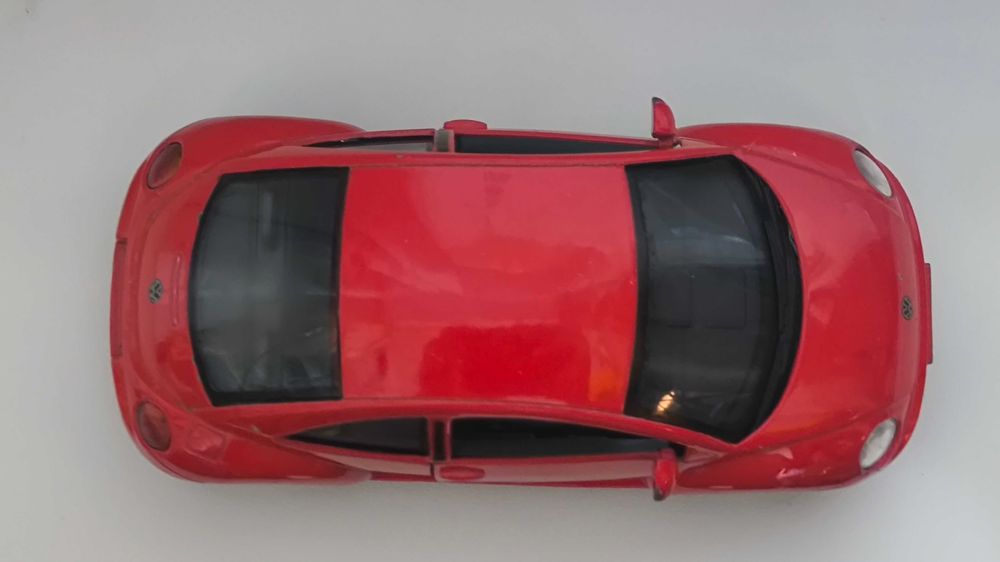 Модель, машинка Volkswagen New Beetle 1.24 Kinsmart KT7003
