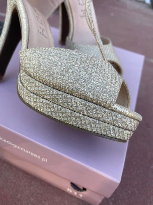 Sandália Dourada - N37