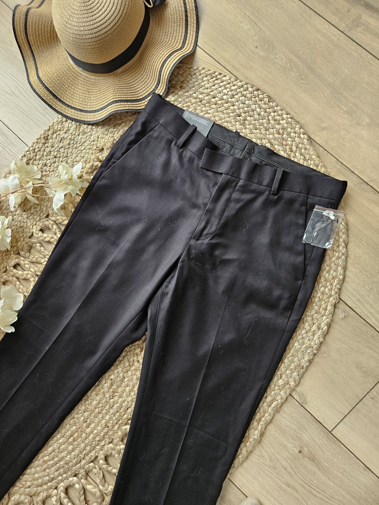 Nowe z metką! Eleganckie czarne spodnie garniturowe Slim Fit H&M 33R m