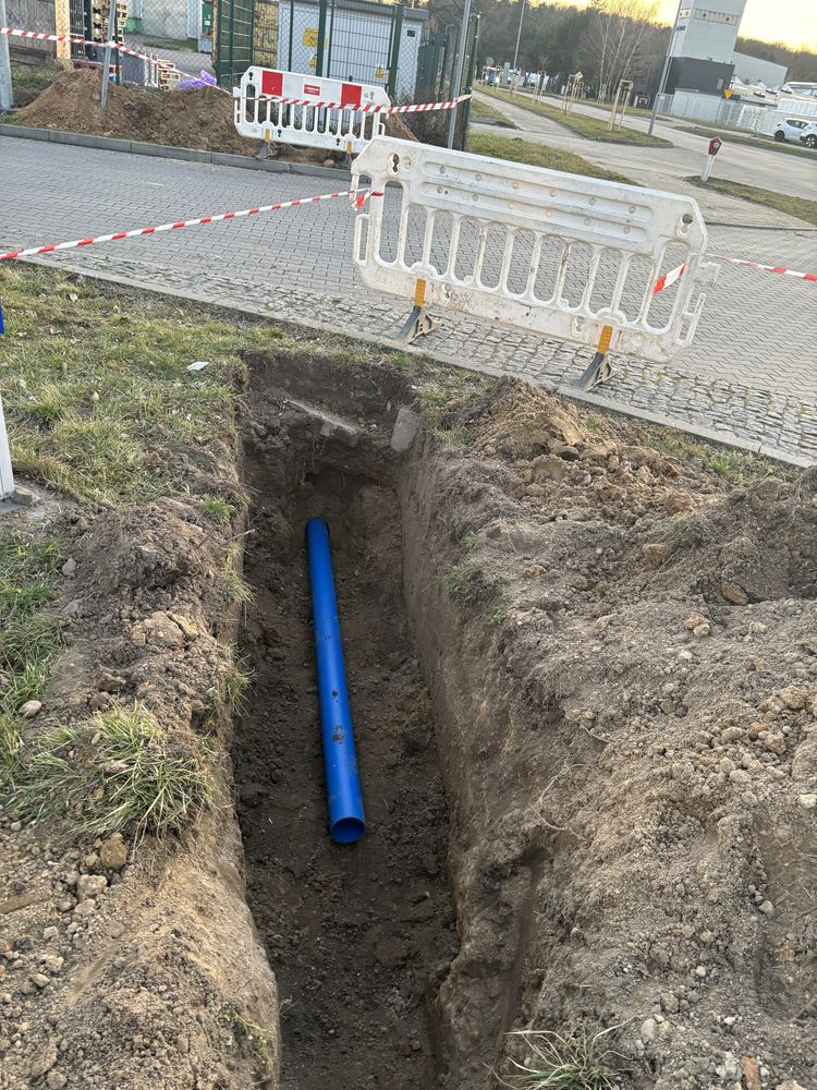USŁUGi minikoparka Przeciski kretem fi110  fi 200