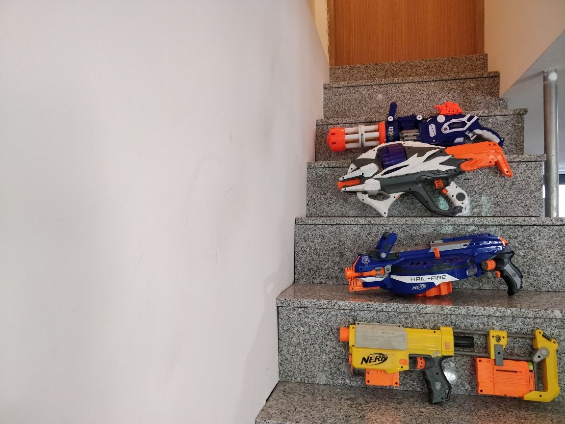 Pistola Nerf duplo tambor Flipfury Zombie