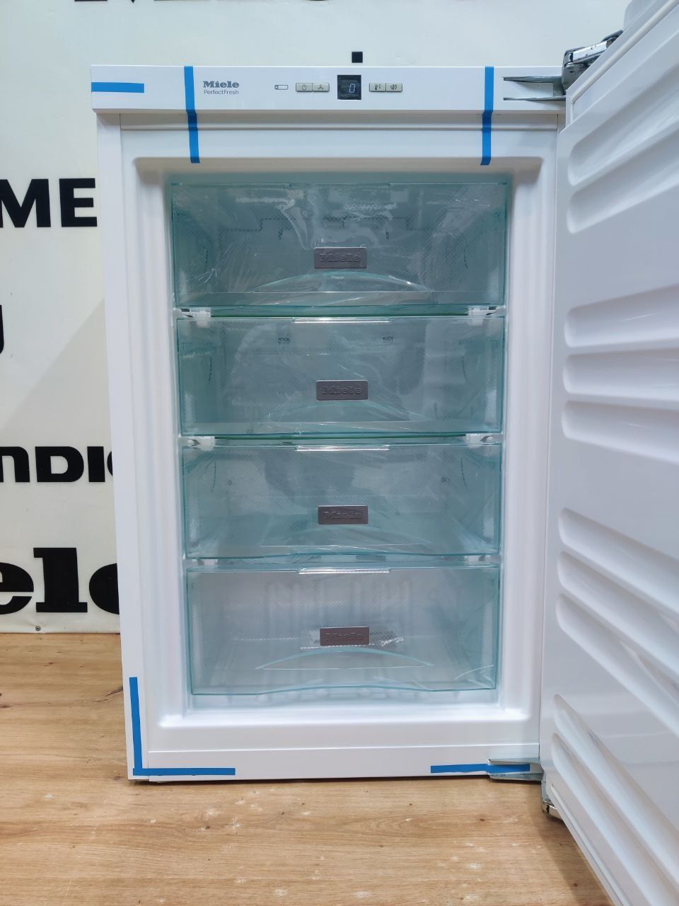 Ексклюзив! Вбудована Bio-Fresh, нульова зона! Холодильна камера Miele!