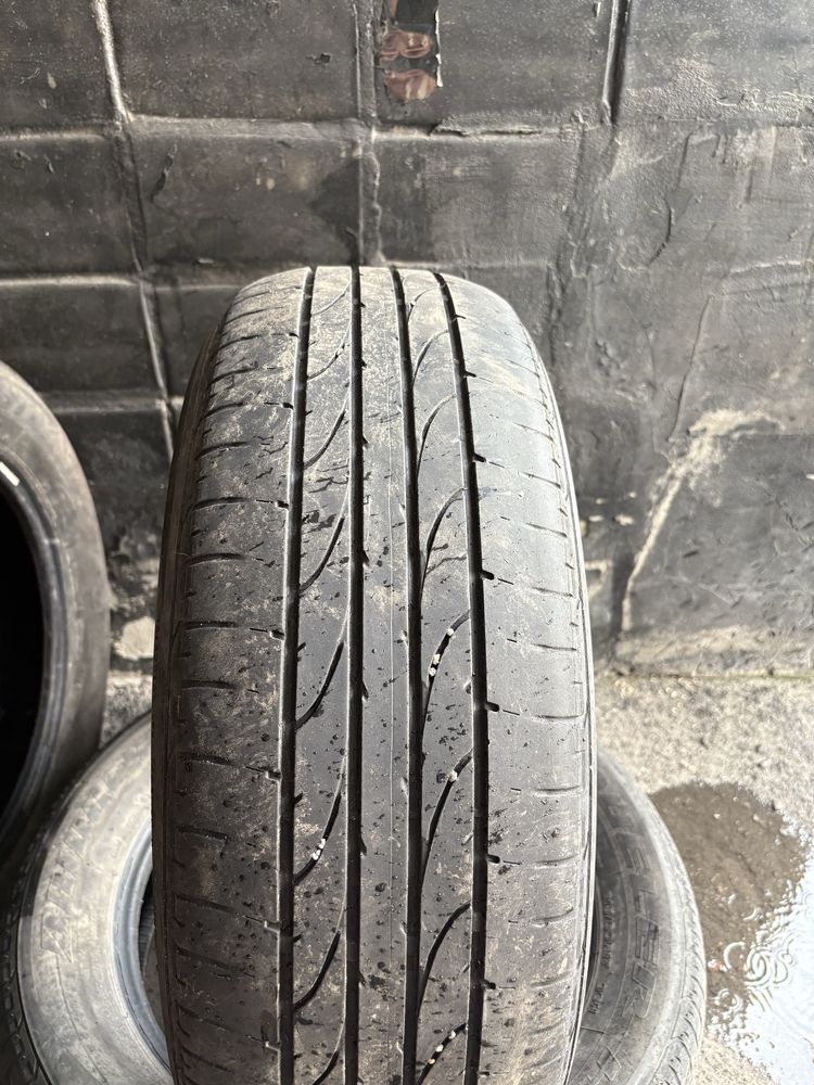 Шини Bridgestone 215/60 R17