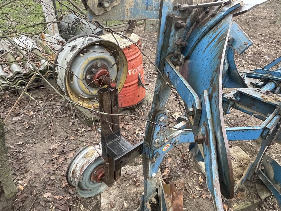 Pług obrotowy 2 skibowy FROST