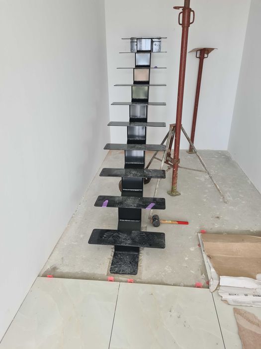 Schody stalowe  i kostrukcje metalowe  , meble loftowe .