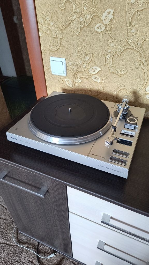 Вініловий програвач PHILIPS AF-887 MARK 2