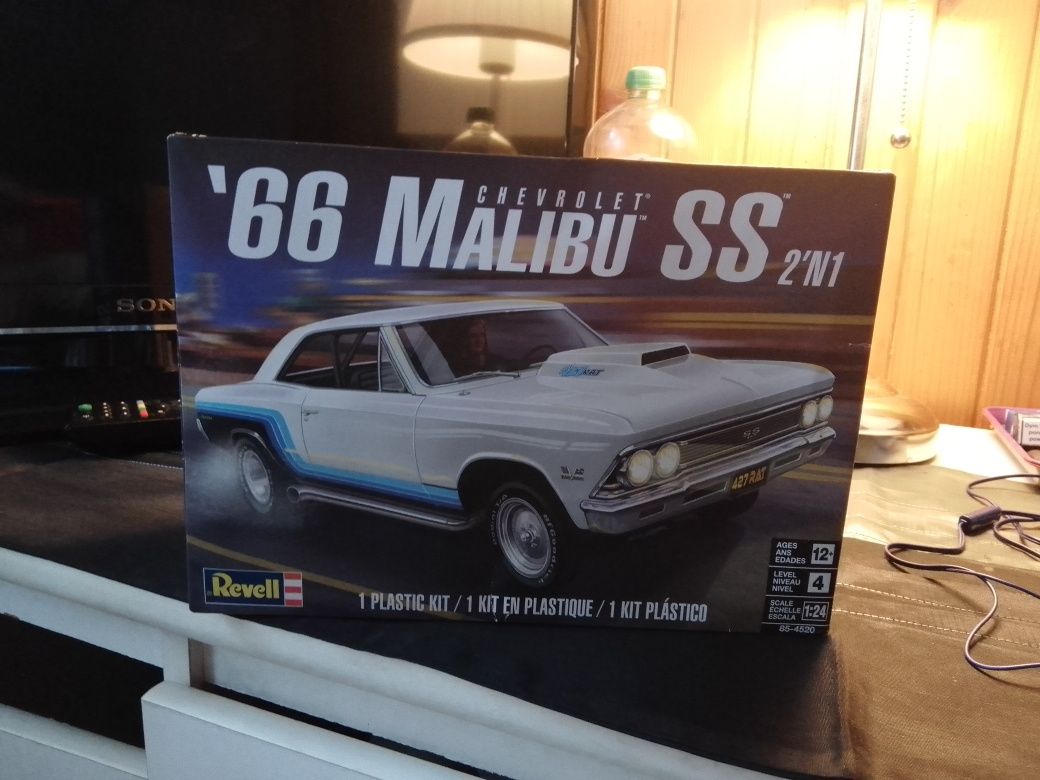 Model Revell Chevrolet Malibu 66