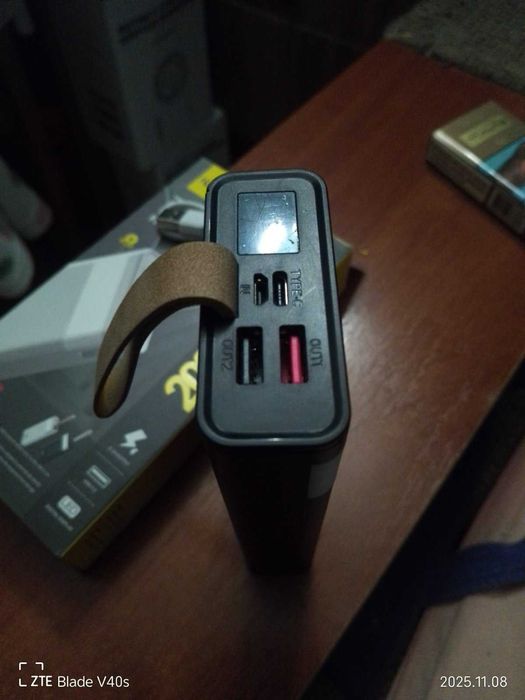 Повербанк 20000mAh с фонариком, KP-77