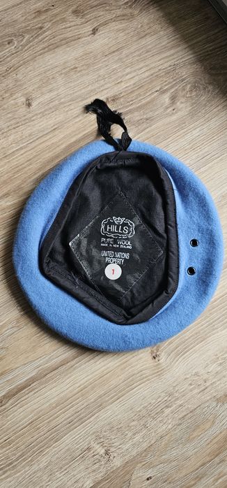 Beret wełniany wojsk Sił Pokojowych ONZ produkcja Hills - New Zeland