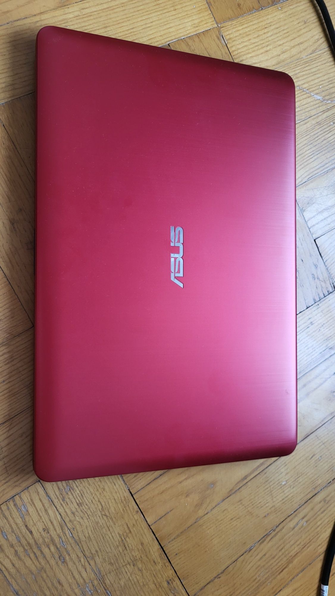 Laptop ASUS R541U