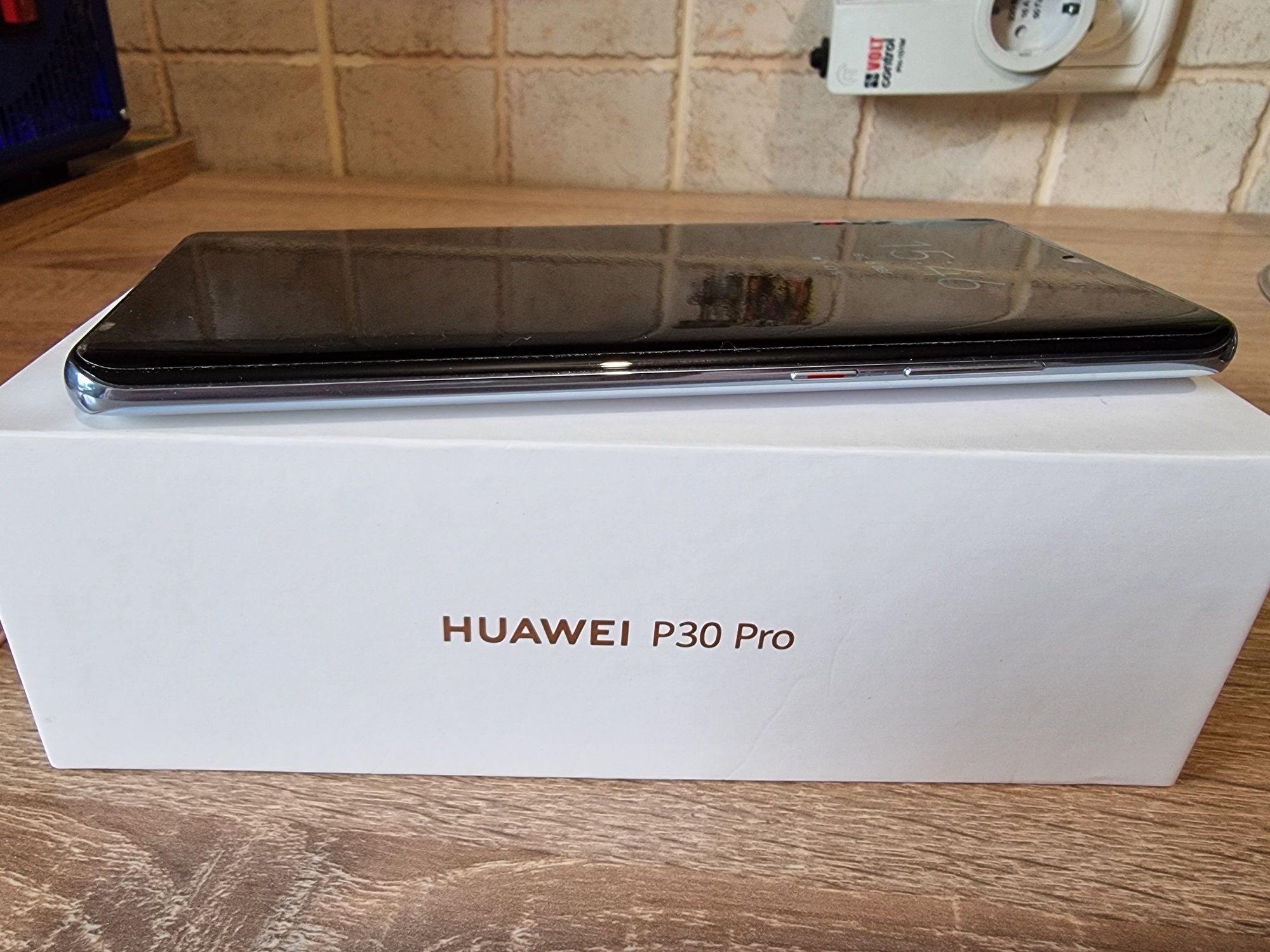 Продам HUAWEI P30 Pro Aurora