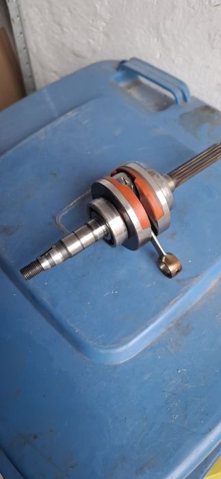 Wał korbowy skuter 2t