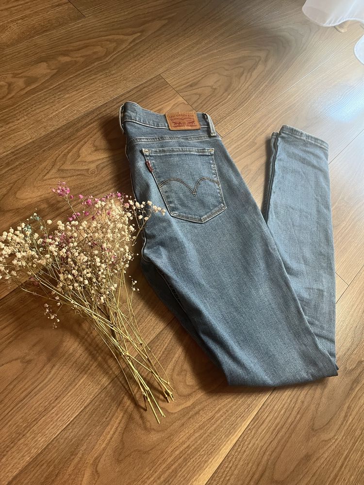 Spodnie jeansy M Levi W27 L 32 Super Skinny 710