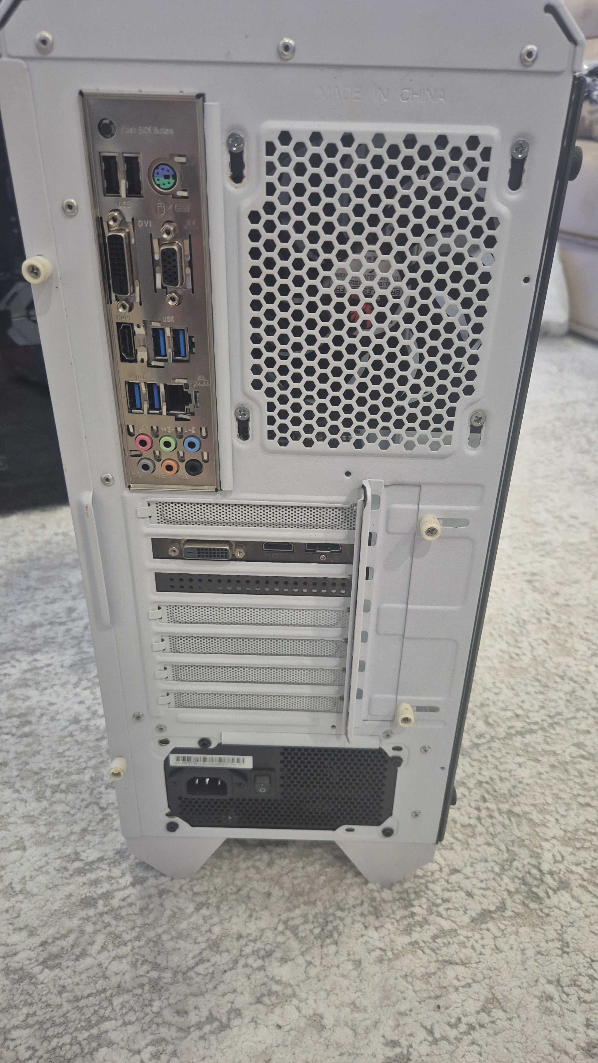 PC Gamer torre Branca