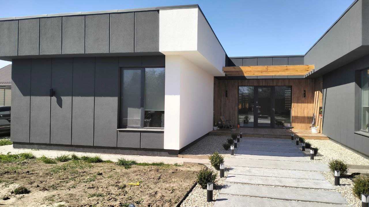Современный новый дом в Белогородке 2021 года