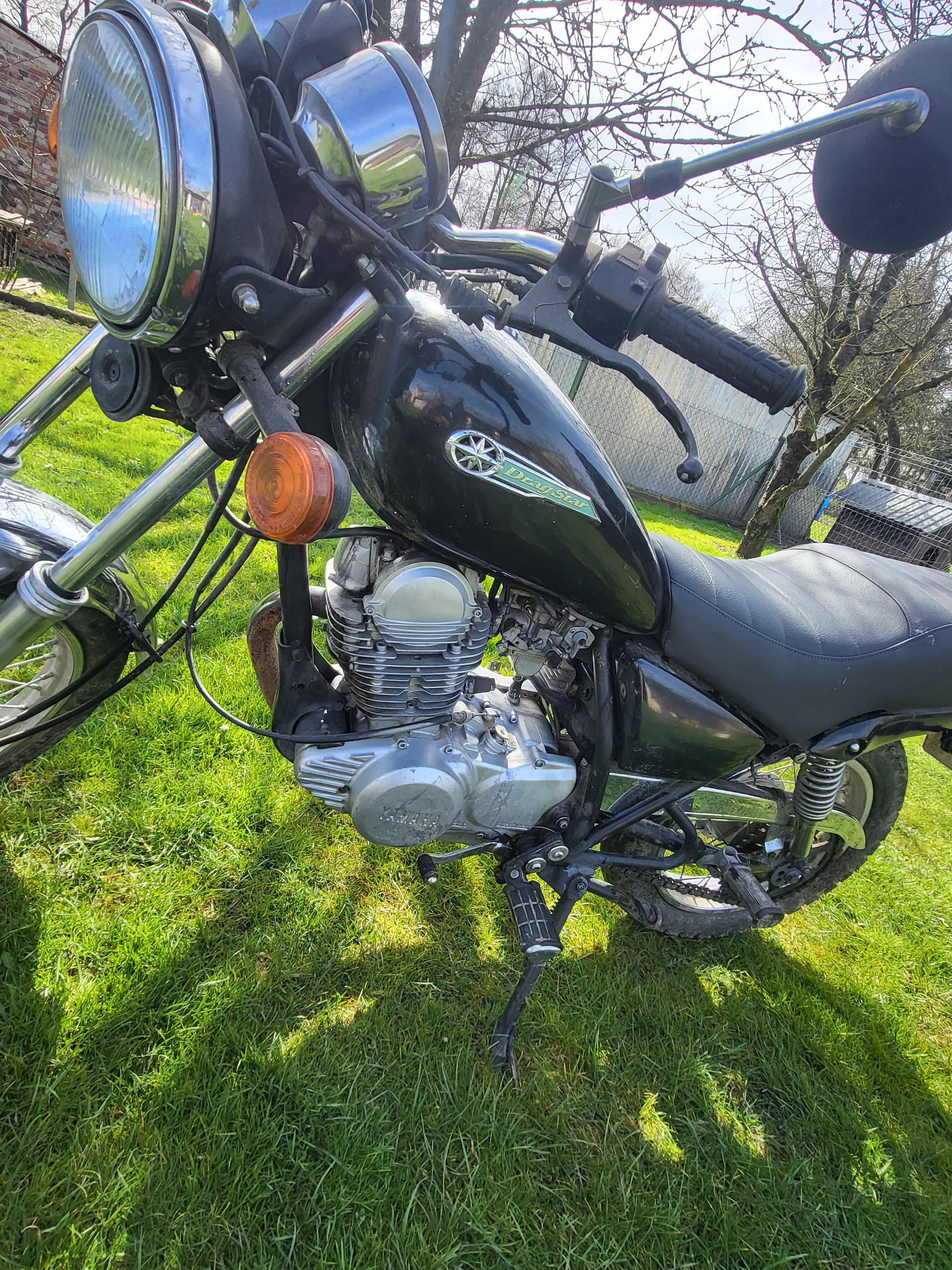 Motocykl Yamaha SR250