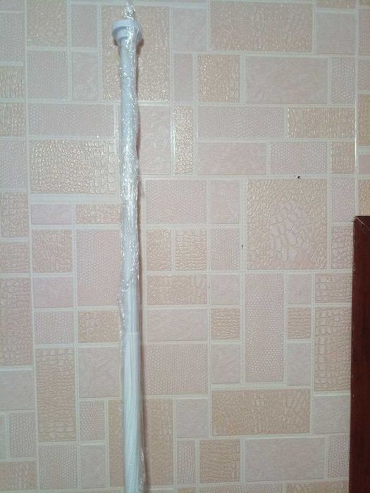 карниз распорный для штор ванной 120-180см