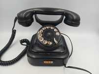 Stary analogowy przedwojenny telefon Siemens & Halske W28