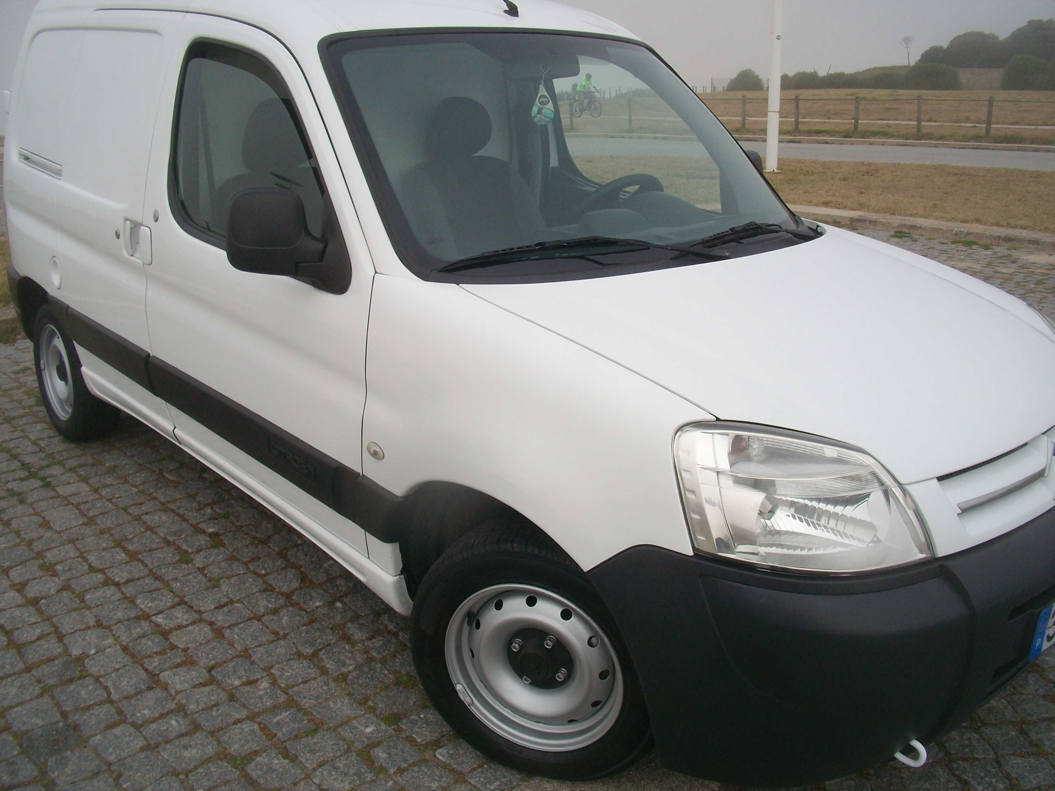 Citroen Berlingo 1.6D (Fibrada no interior) de 2010