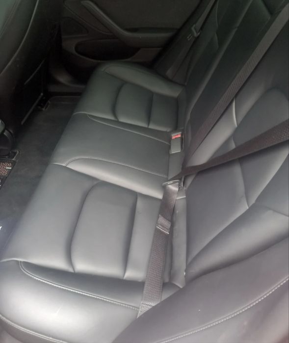 Тренда Tesla для таксі 490+ км
