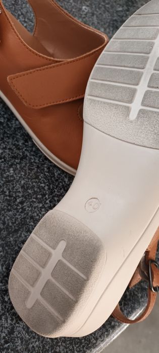 Sandálias senhora em Pele