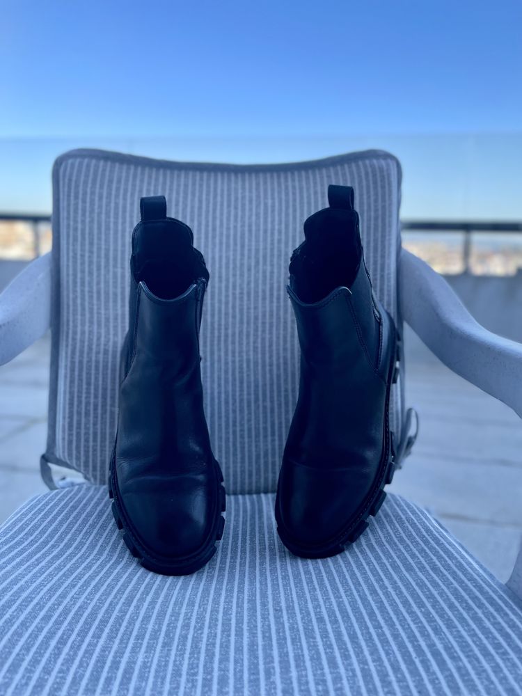 Botas em Pele tam 37