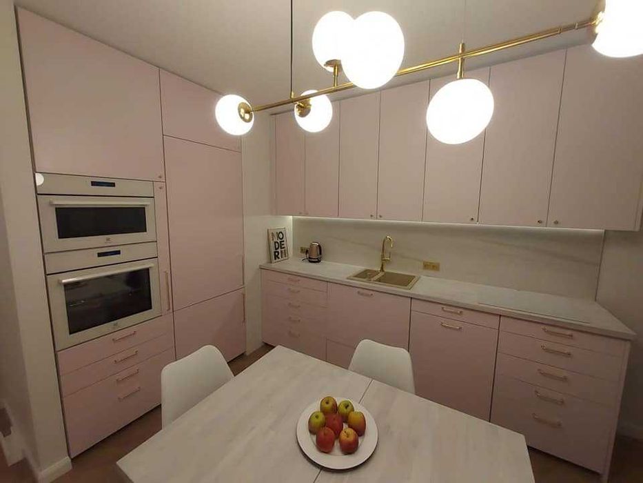 Meble na wymiar - kuchnie, szafy, lakierowanie, wizualizacje 3D