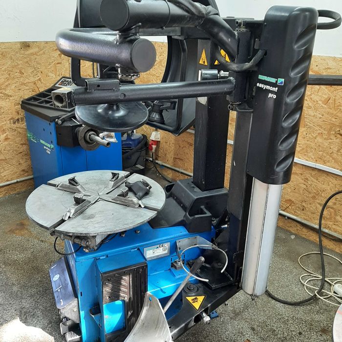 Шиномонтажний станок Hofmann Monty 3300 з третьою рукою MH320